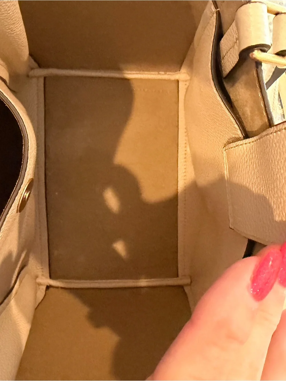 Tory Burch Cream Drawstring Leather Shoulder Bag